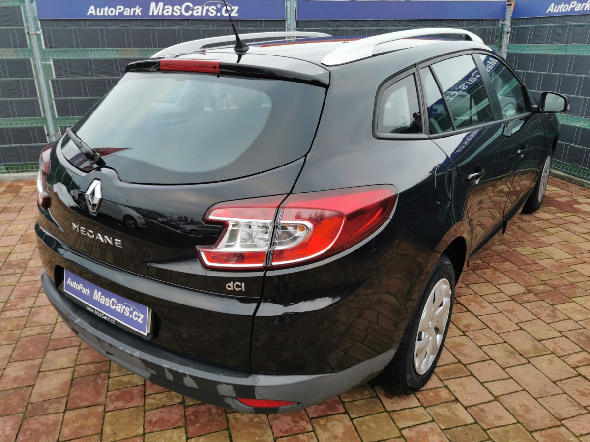 renault-megane-1-5-dci-grandtour - 4