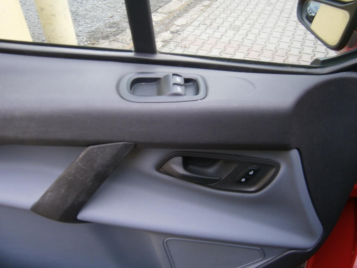ford-transit-custom-2-2-tdci-6mist - 9