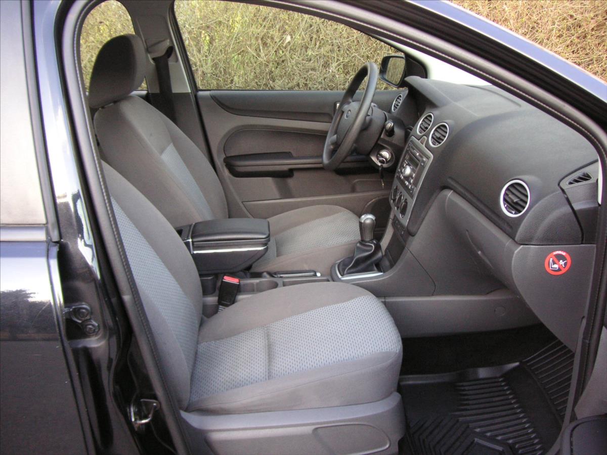 ford-focus-1-8-i-serviska - 7