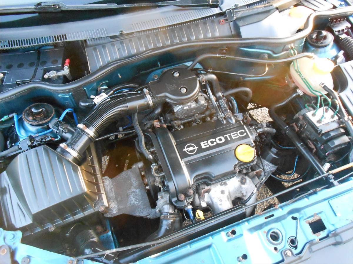 opel-corsa-1-0-12v-club - 9