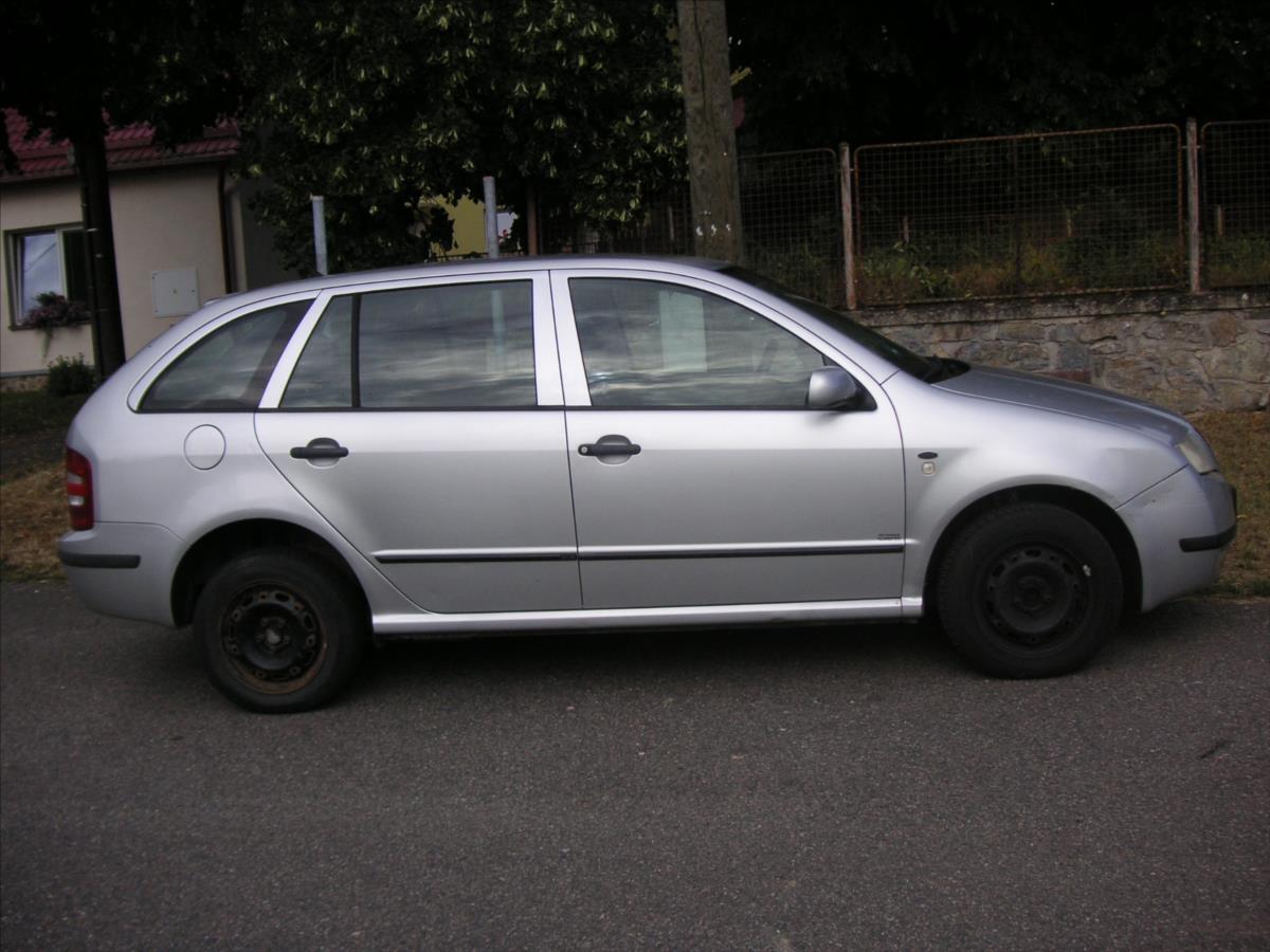 skoda-fabia-1-4-16v-comfort-combi - 3