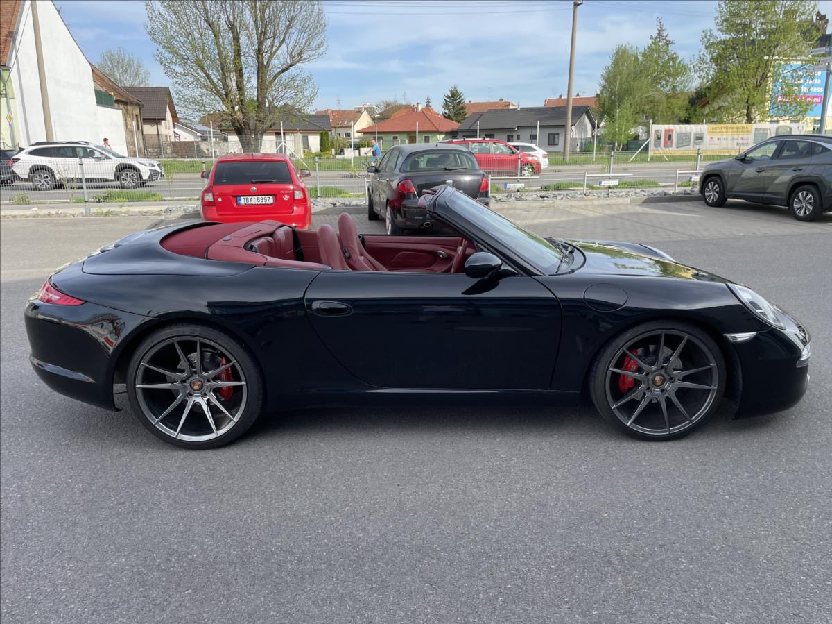 porsche-911-3-4-i-carrera-4-manual-cabriolet-991-replica-cervena-kuze-el-strecha-jen-68-000km - 3