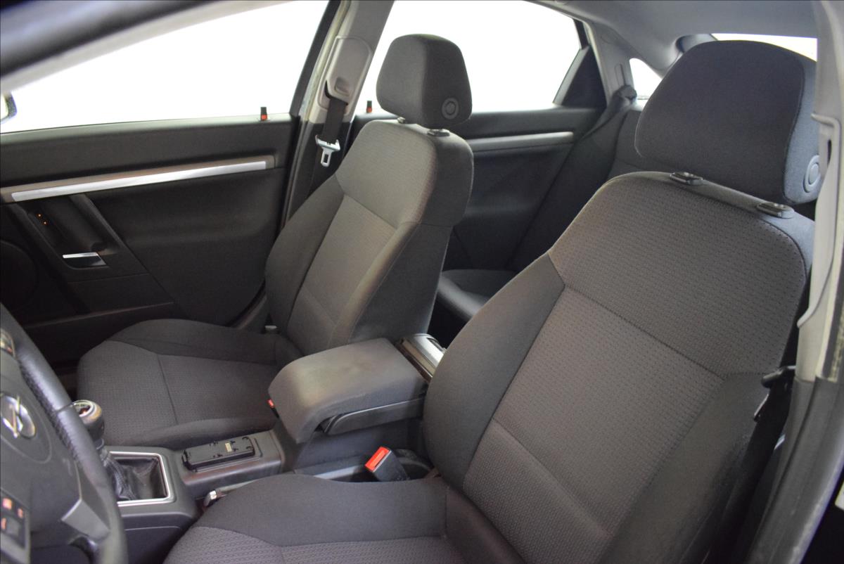 opel-vectra-1-8-16v-bez-koroze-super-stav - 6