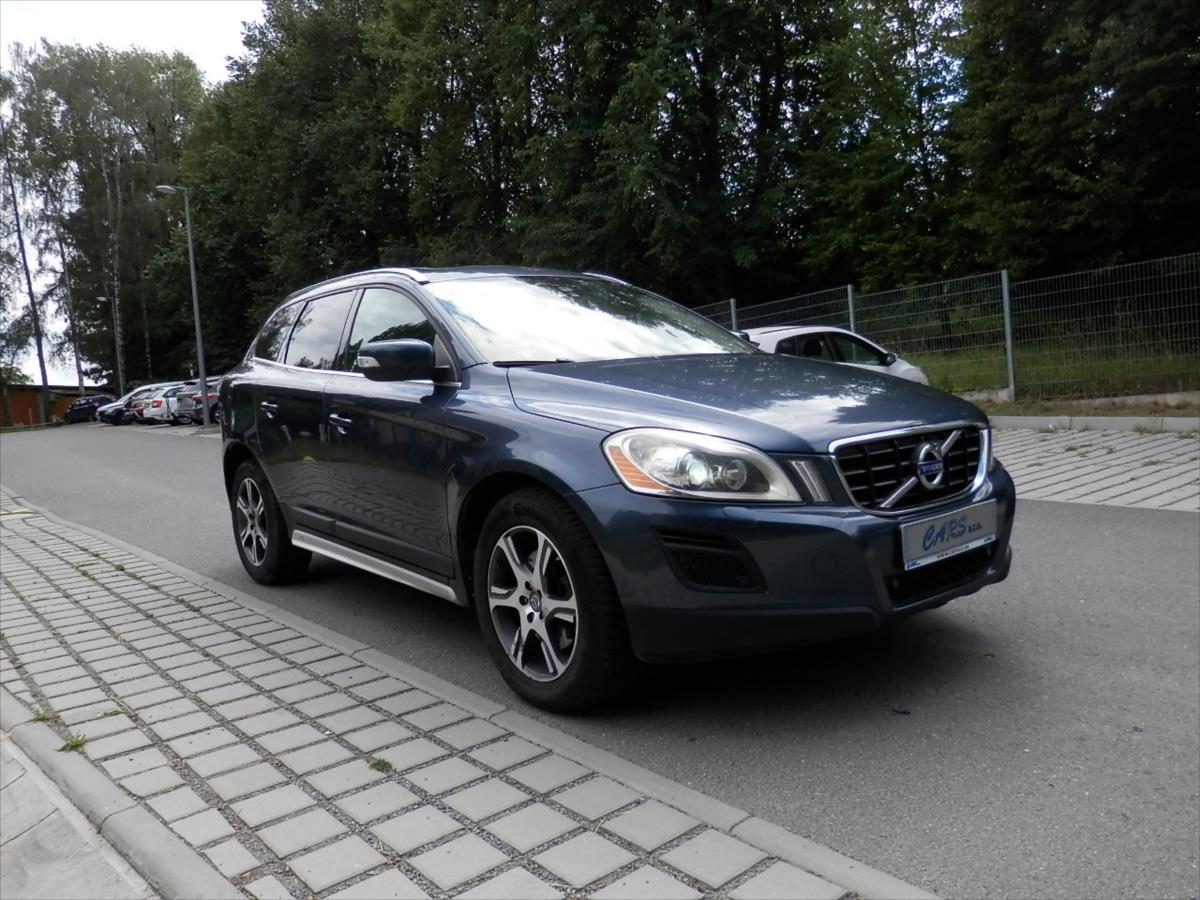 Volvo XC60 2,4 D5 AWD Summum, Panorama, Kůže, DPH
