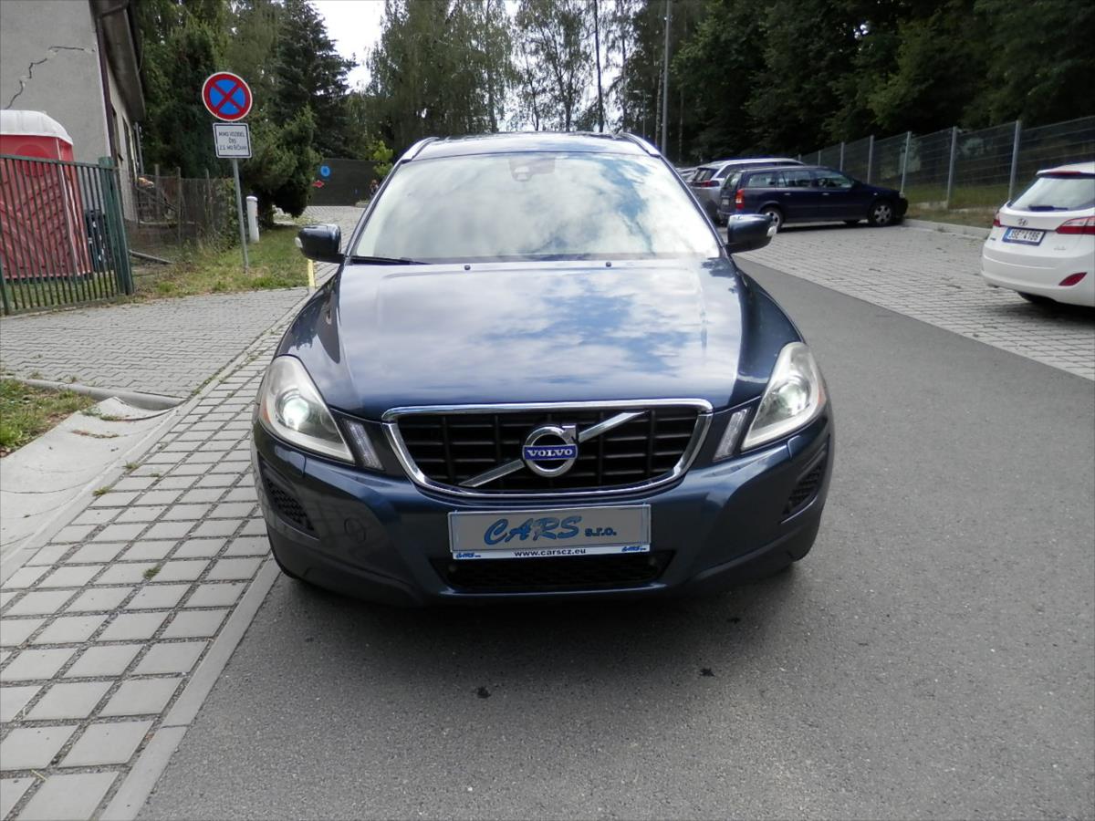 volvo-xc60-2-4-d5-awd-summum-panorama-kuze-dph - 2