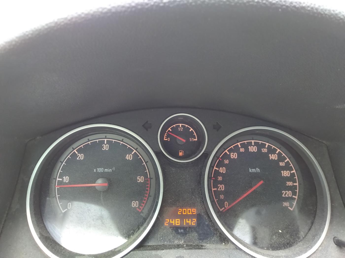 opel-astra-1-7-cdti-kombi - 9