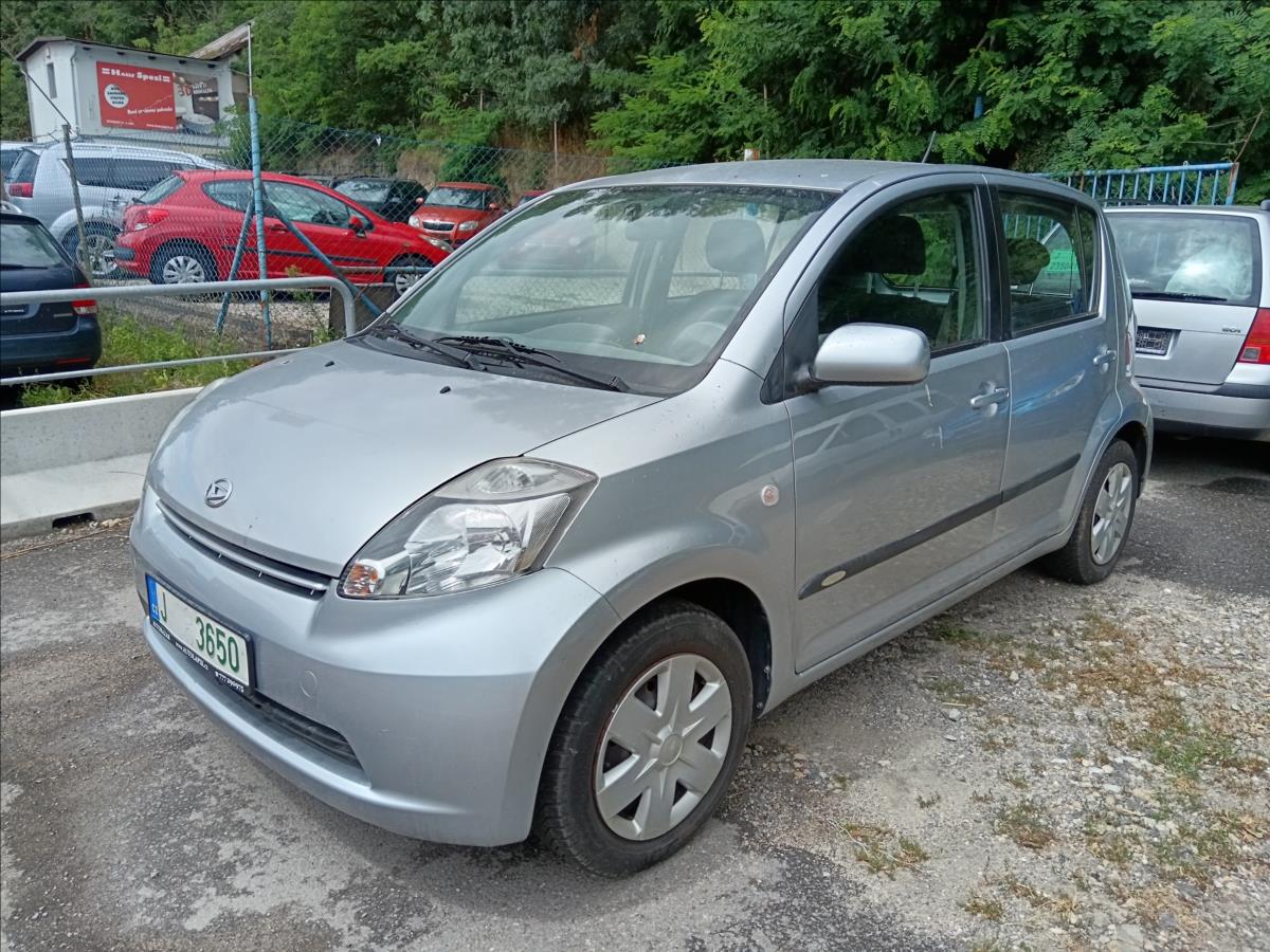daihatsu-sirion-1-0-i-top - 3