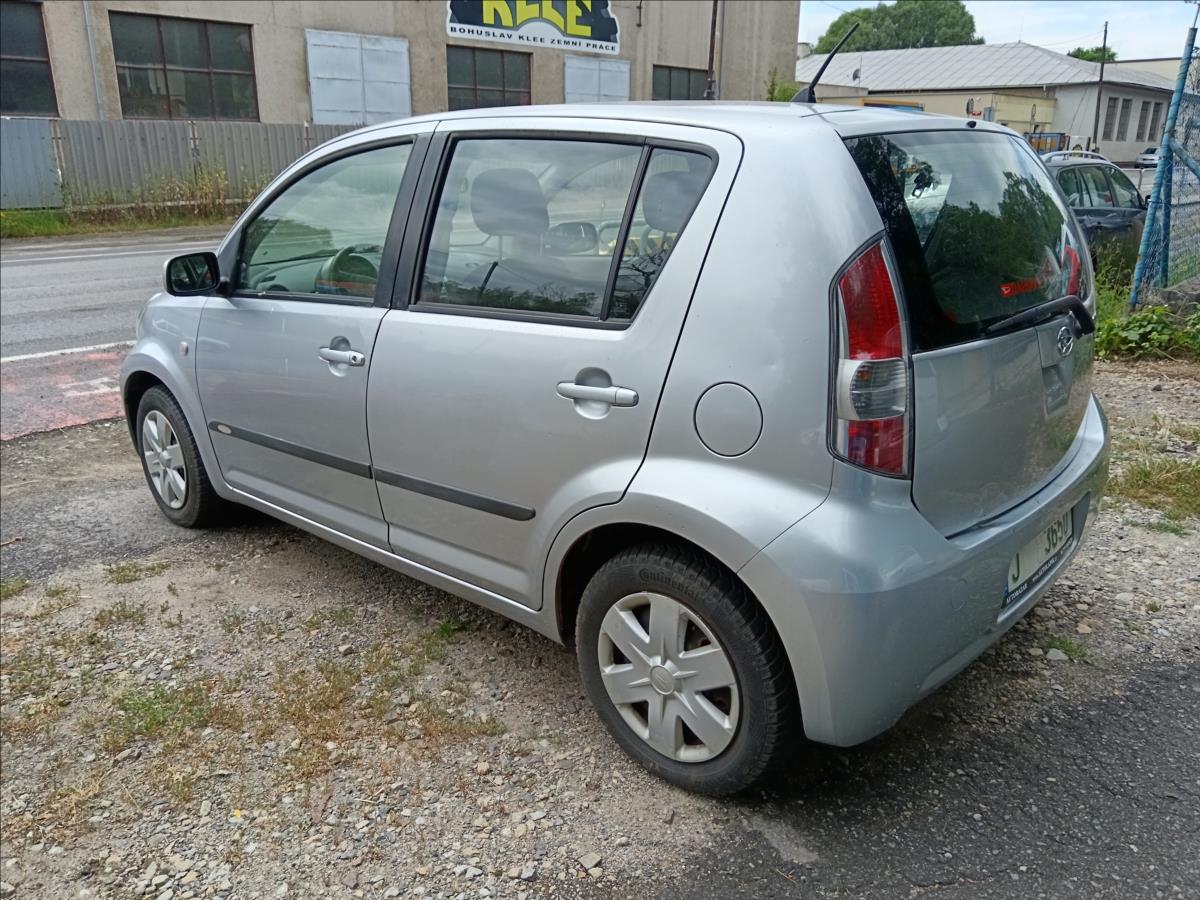 daihatsu-sirion-1-0-i-top - 7