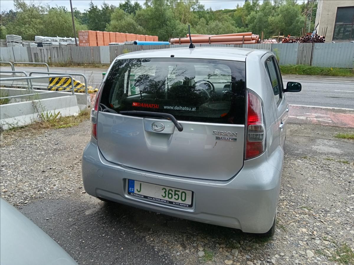 daihatsu-sirion-1-0-i-top - 9