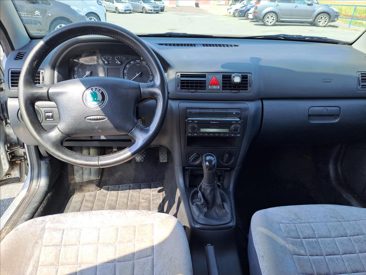 skoda-octavia-1-6-mpi-tour - 8