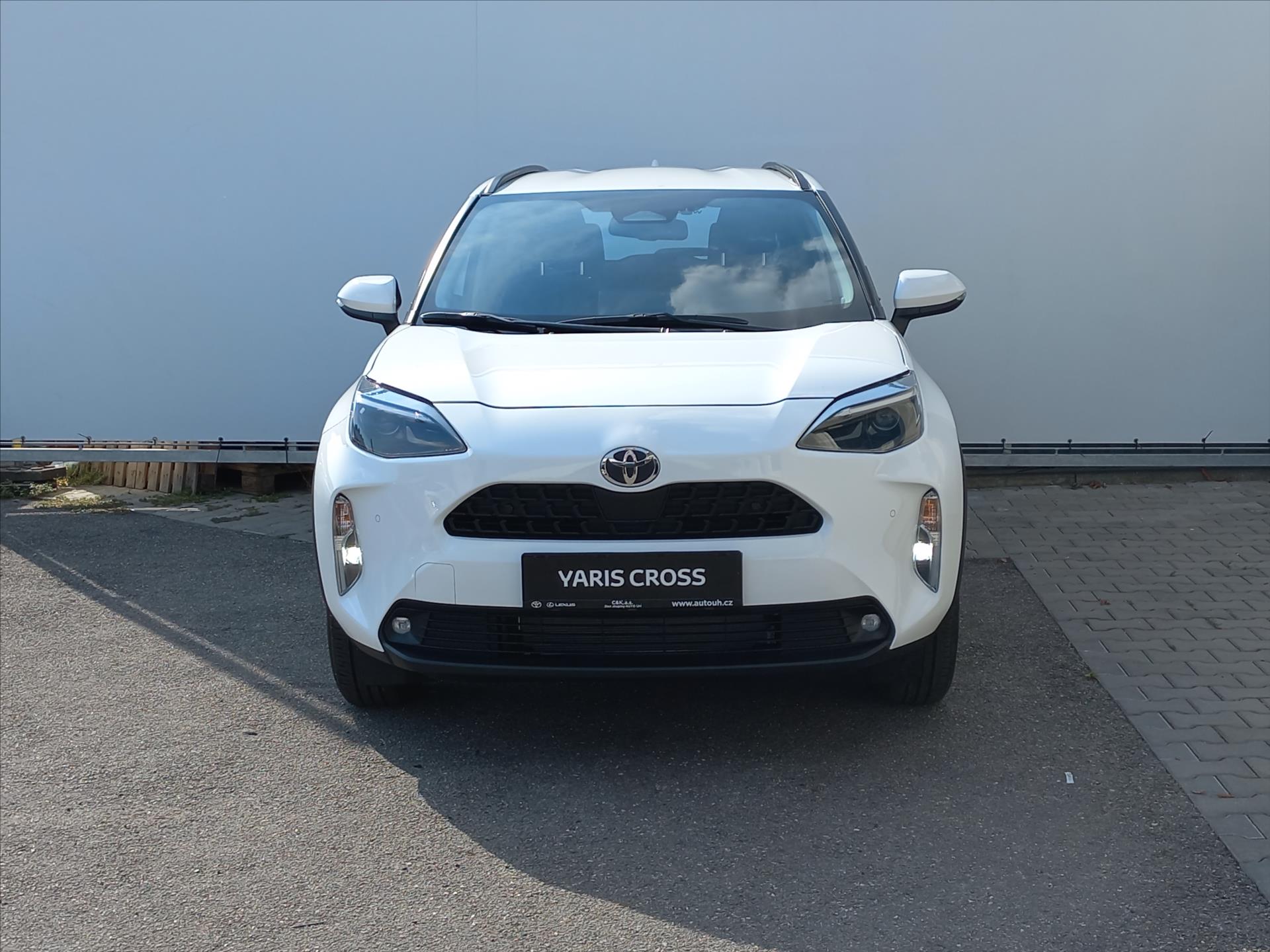toyota-yaris-cross-1-5-hybrid-e-cvt-116k-comfort - 3