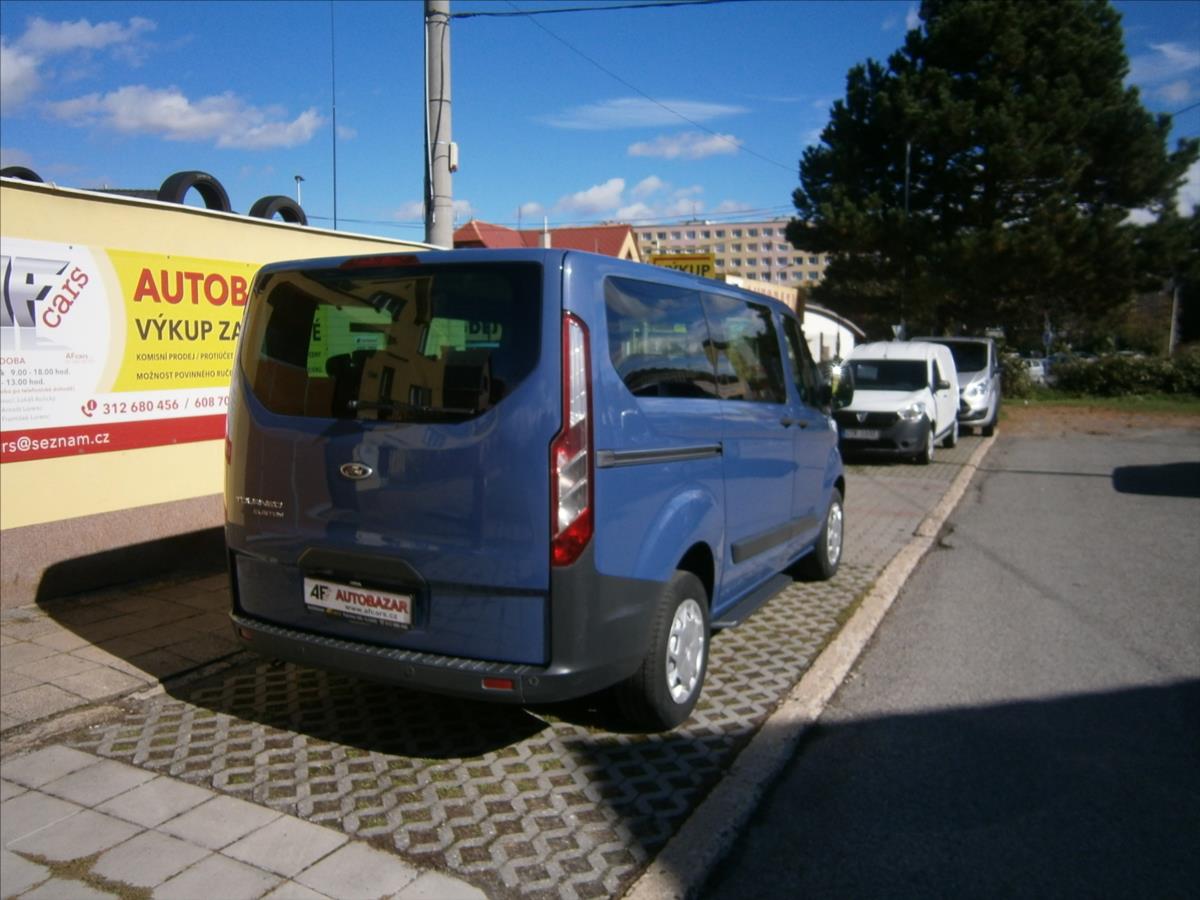 ford-tourneo-custom-2-2-tdci-titanium - 6