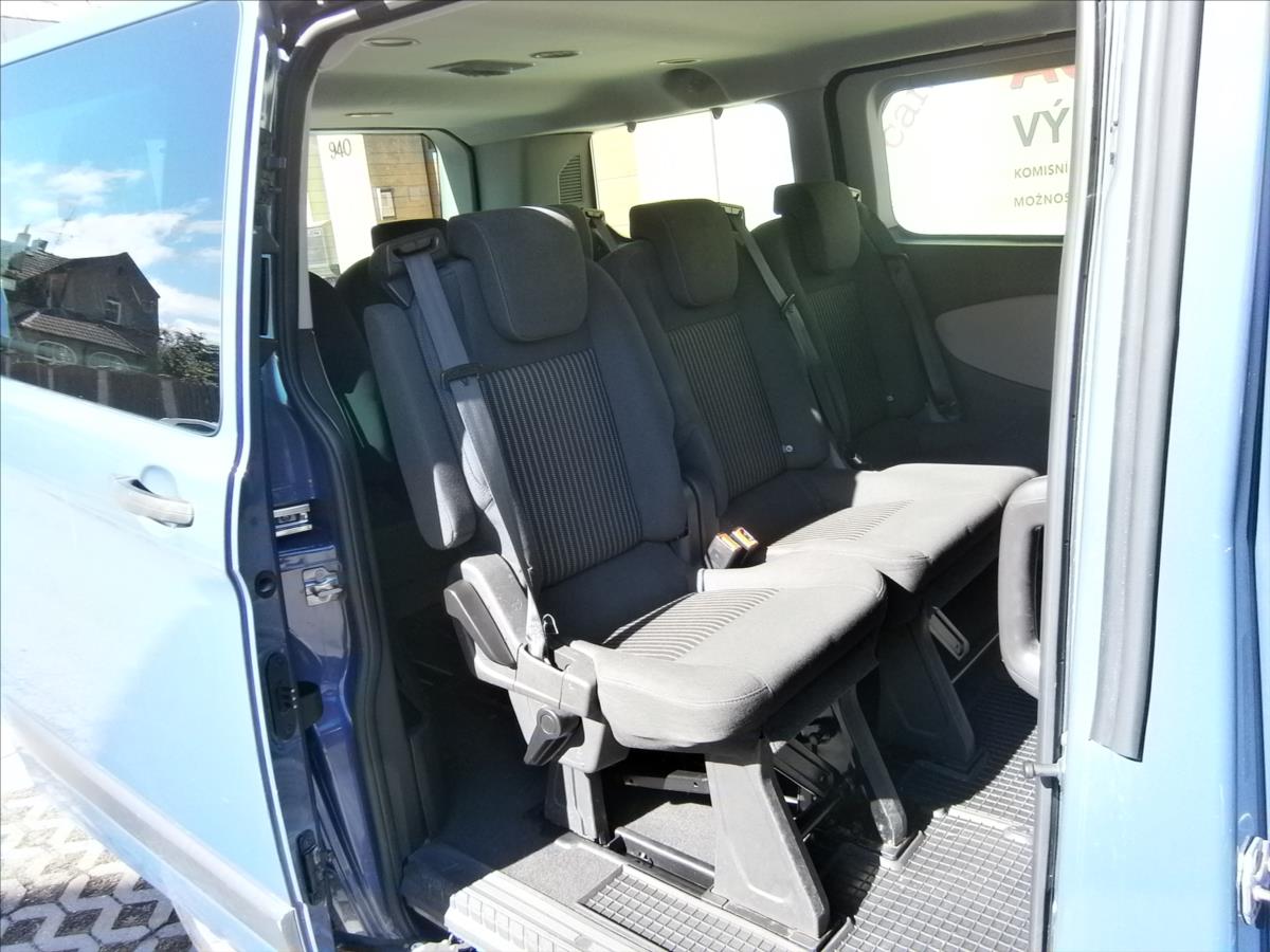 ford-tourneo-custom-2-2-tdci-titanium - 8