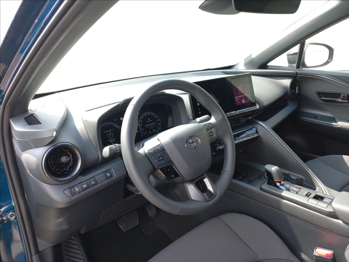 toyota-c-hr-2-0-plug-in-hybrid-e-cvt-220k-style - 9