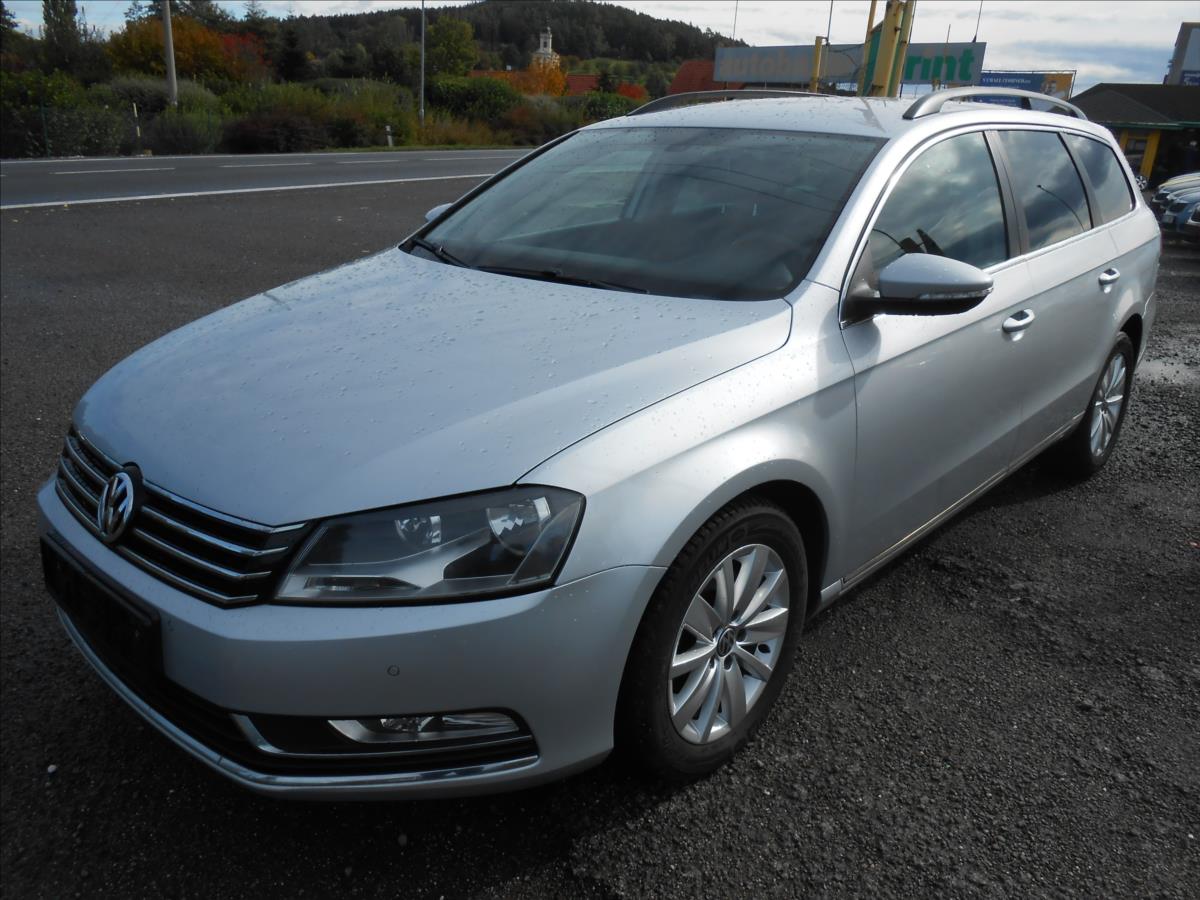 Volkswagen Passat 1,6 TDI 77 kW  Serviska