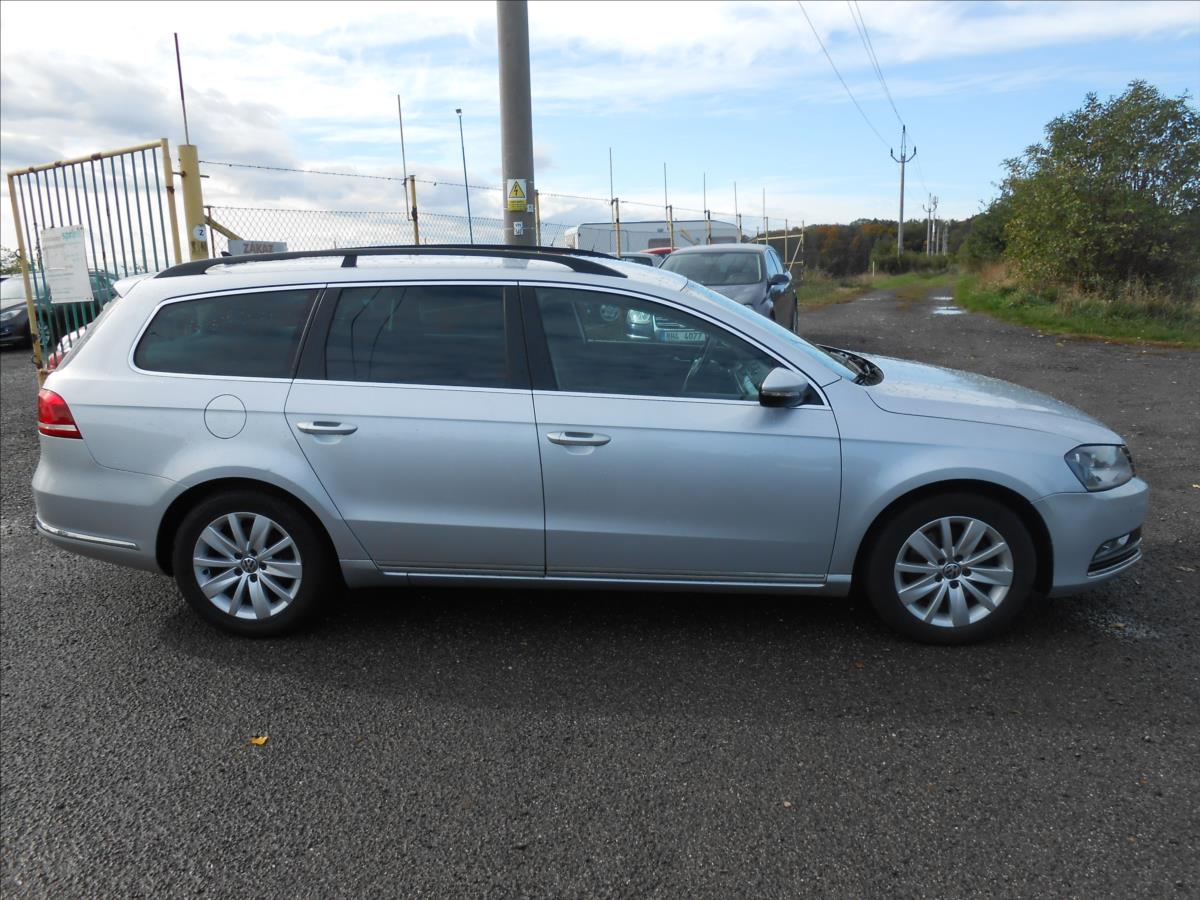 volkswagen-passat-1-6-tdi-77-kw-serviska - 2