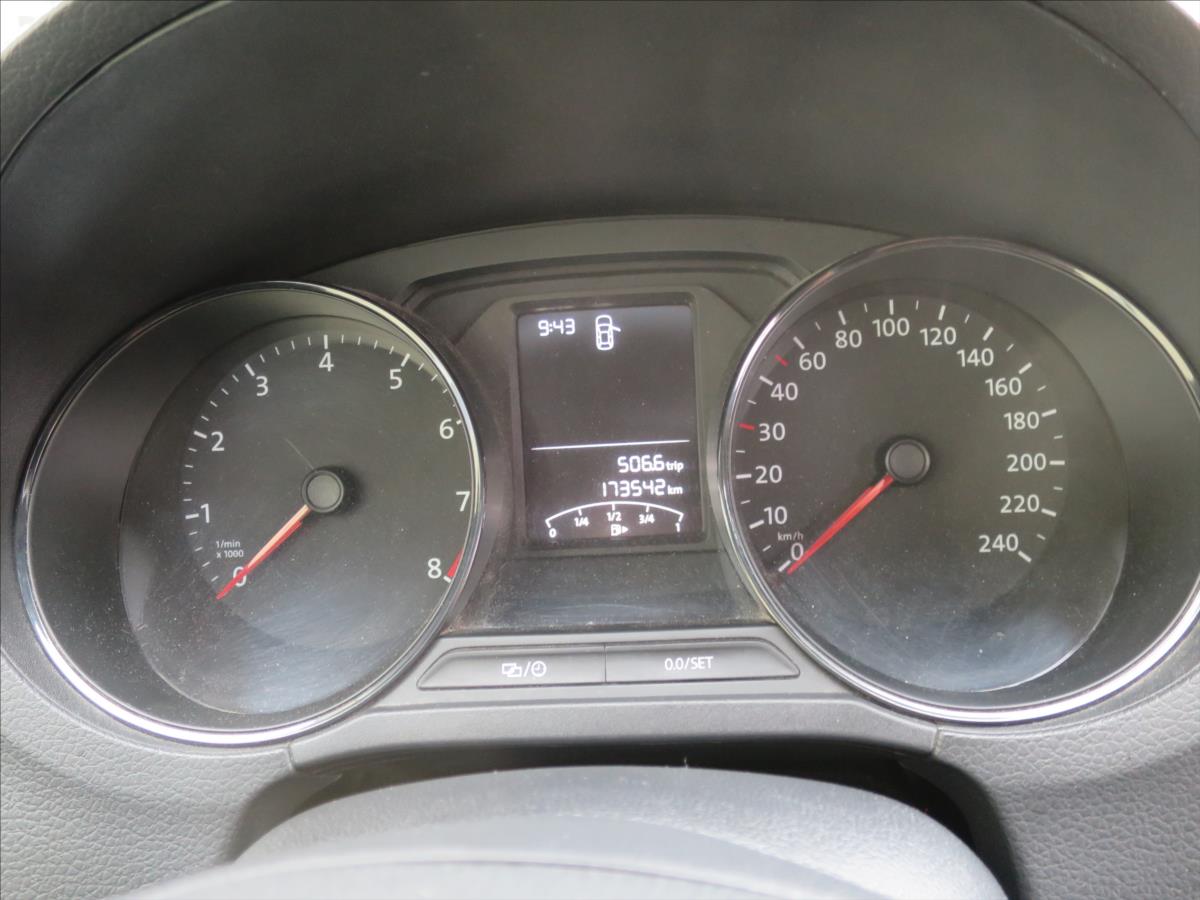 volkswagen-polo-1-0-mpi - 8