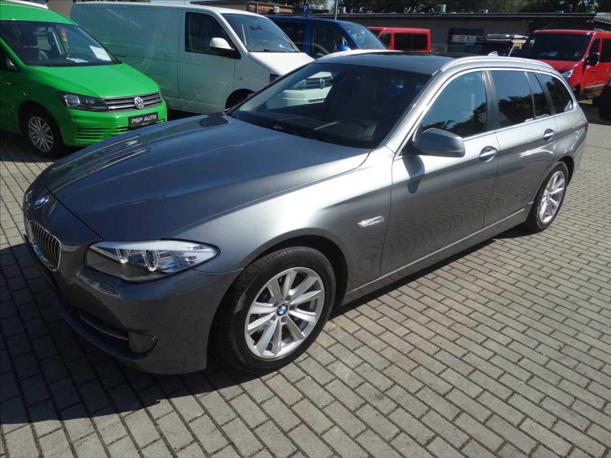 BMW Řada 5 525d 6V 150KW AUT KŮŽE PANO XENON