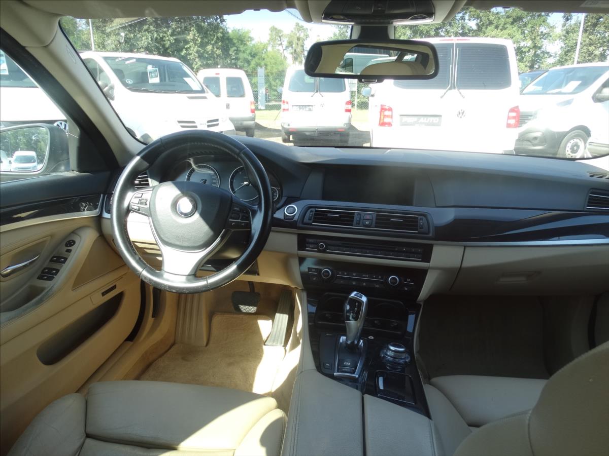 bmw-rada-5-525d-6v-150kw-aut-kuze-pano-xenon - 4
