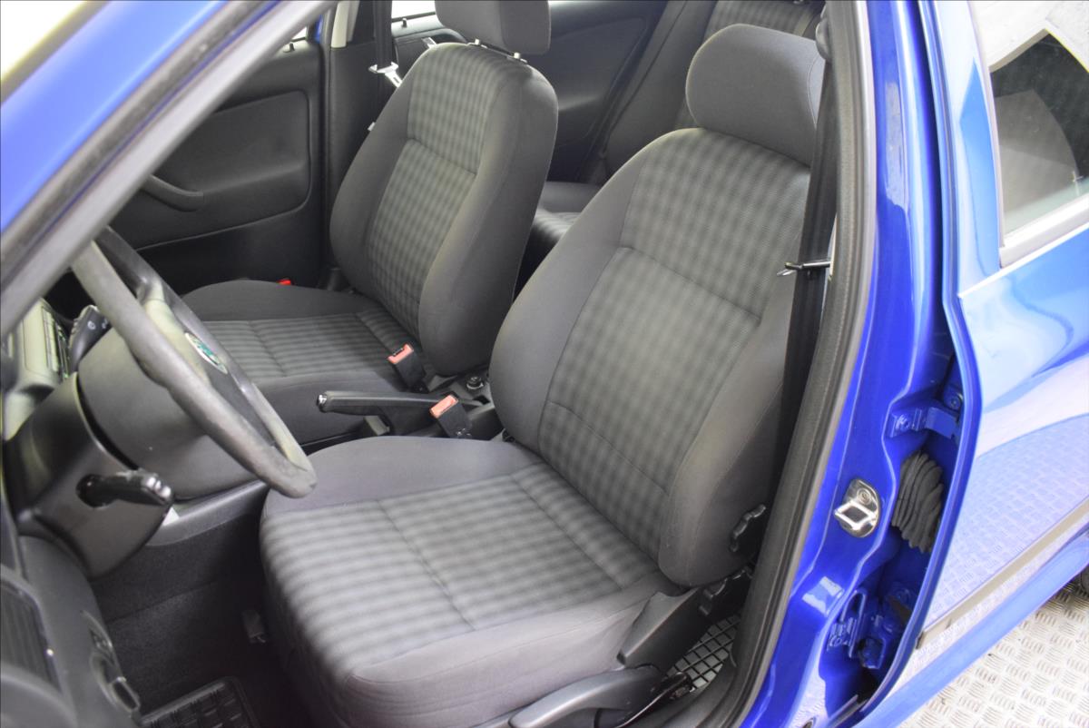 skoda-octavia-1-6-mpi-tour-po-servisu-super-stav - 8