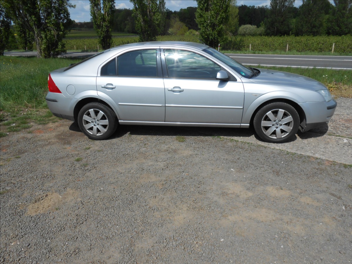 ford-mondeo-1-8-92-kw-digiklima-serviska - 4