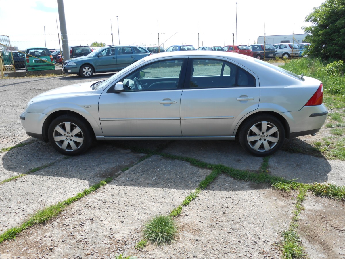 ford-mondeo-1-8-92-kw-digiklima-serviska - 8