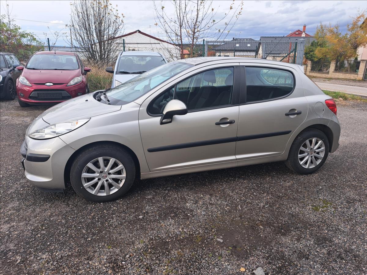 peugeot-207-1-4-hdi-70-k-urban - 3