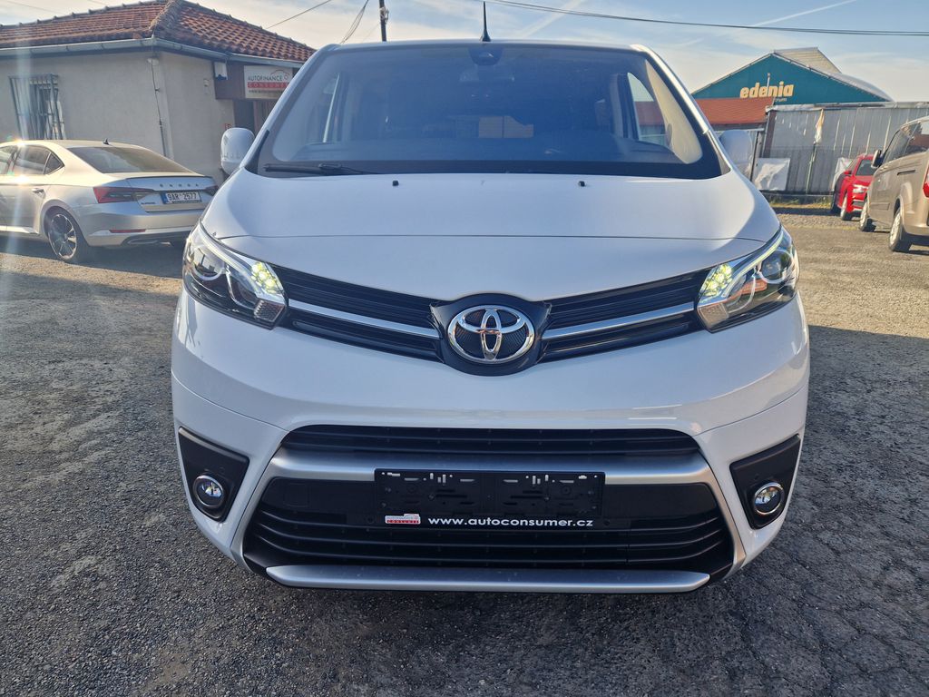 toyota-proace-verso-2-0d-l1-8mist-family-navi - 1