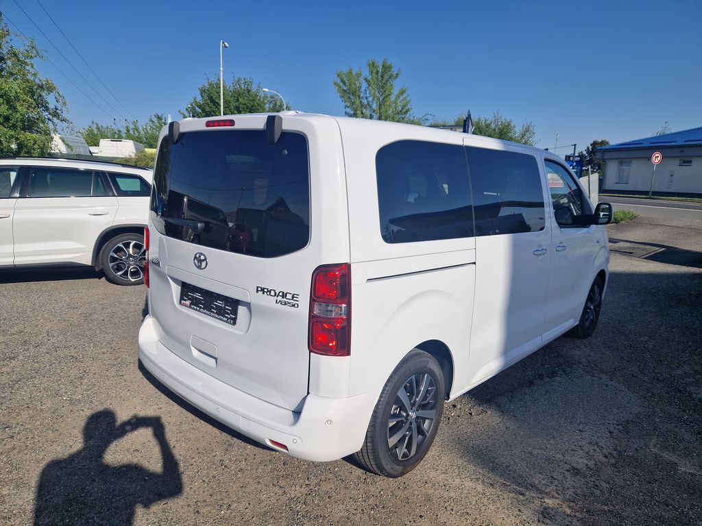 toyota-proace-verso-2-0d-l1-8mist-family-navi - 4