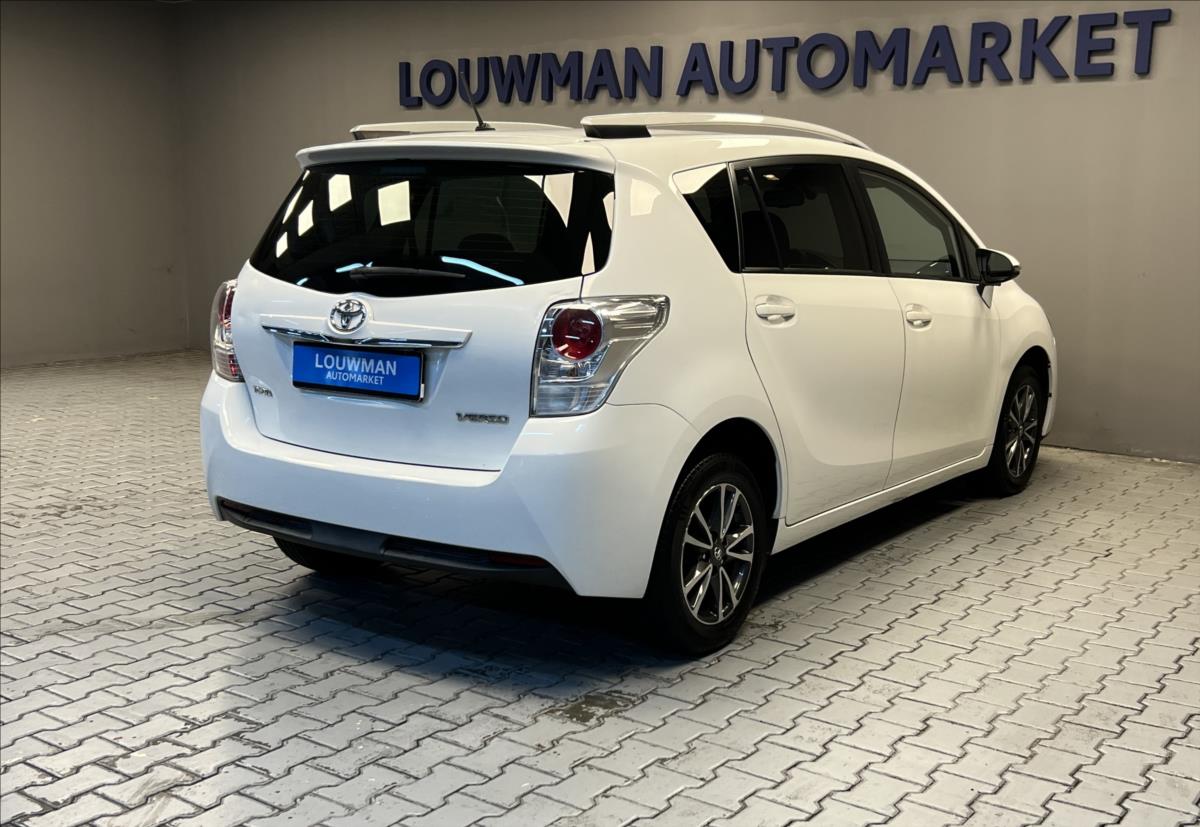 toyota-verso-1-8-active-trend - 1