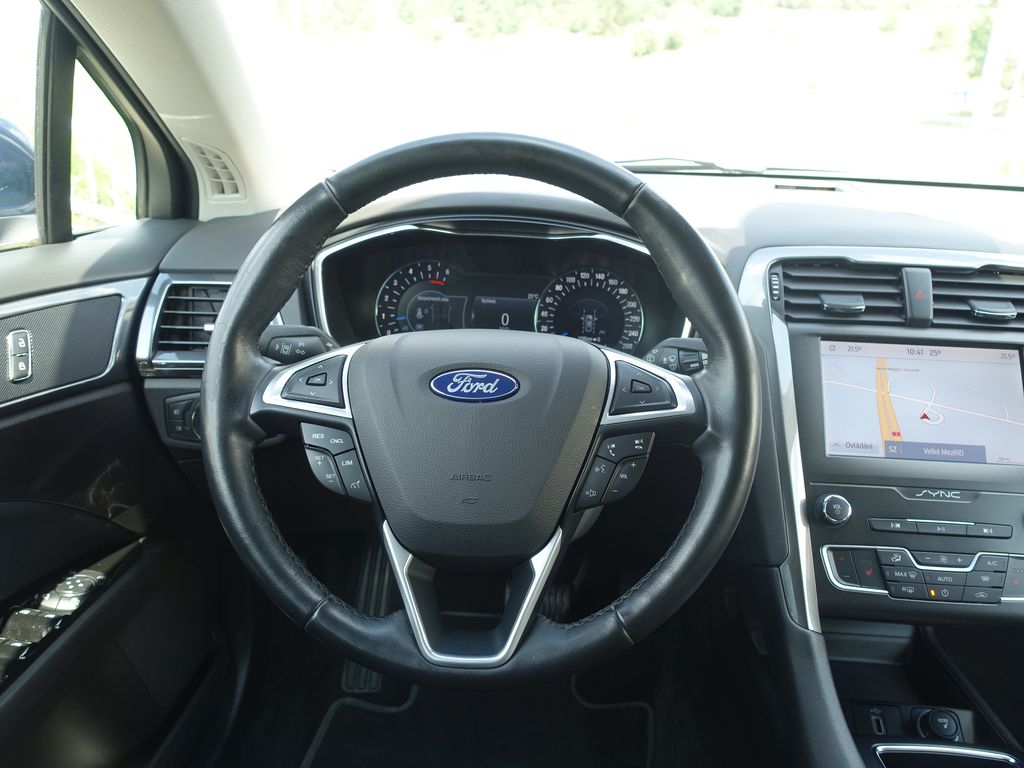 ford-mondeo-140-kw-at8-led-svetla - 7