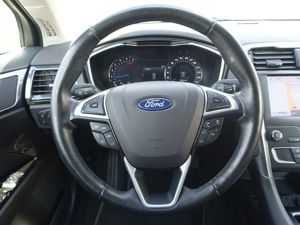 ford-mondeo-140-kw-at8-led-svetla - 8