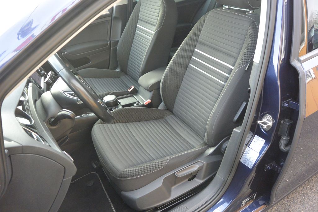 volkswagen-golf-2-0tdi-110kw - 9