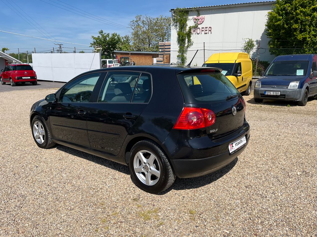 volkswagen-golf-2-0tdi-103kw-nova-stk - 2
