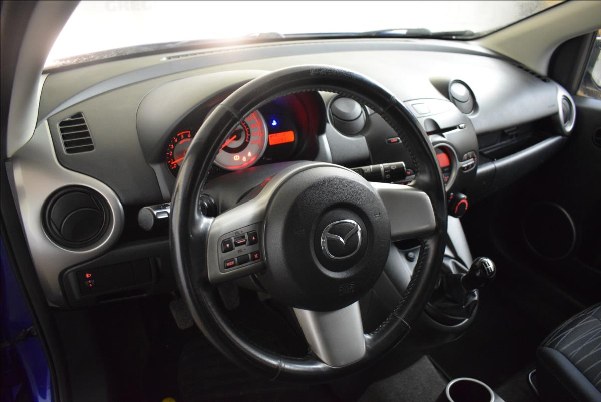 mazda-2-1-4-d-po-servisu-bez-koroze - 6