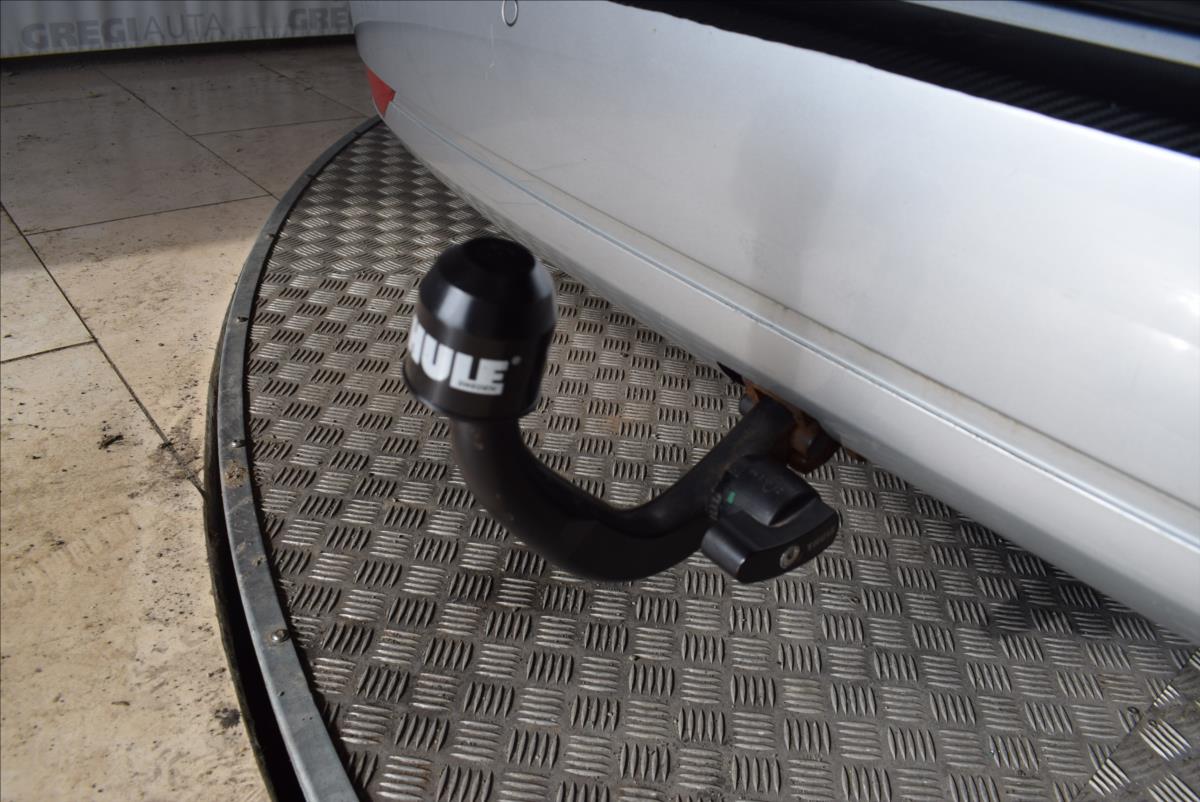 volkswagen-touran-1-4-tsi-nove-rozvody-7mist - 7