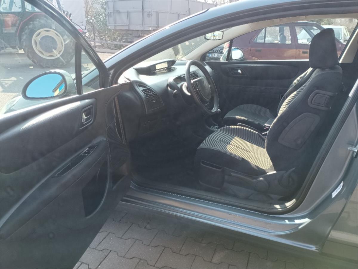 citroen-c4-1-6-i-vtr-coupe - 6