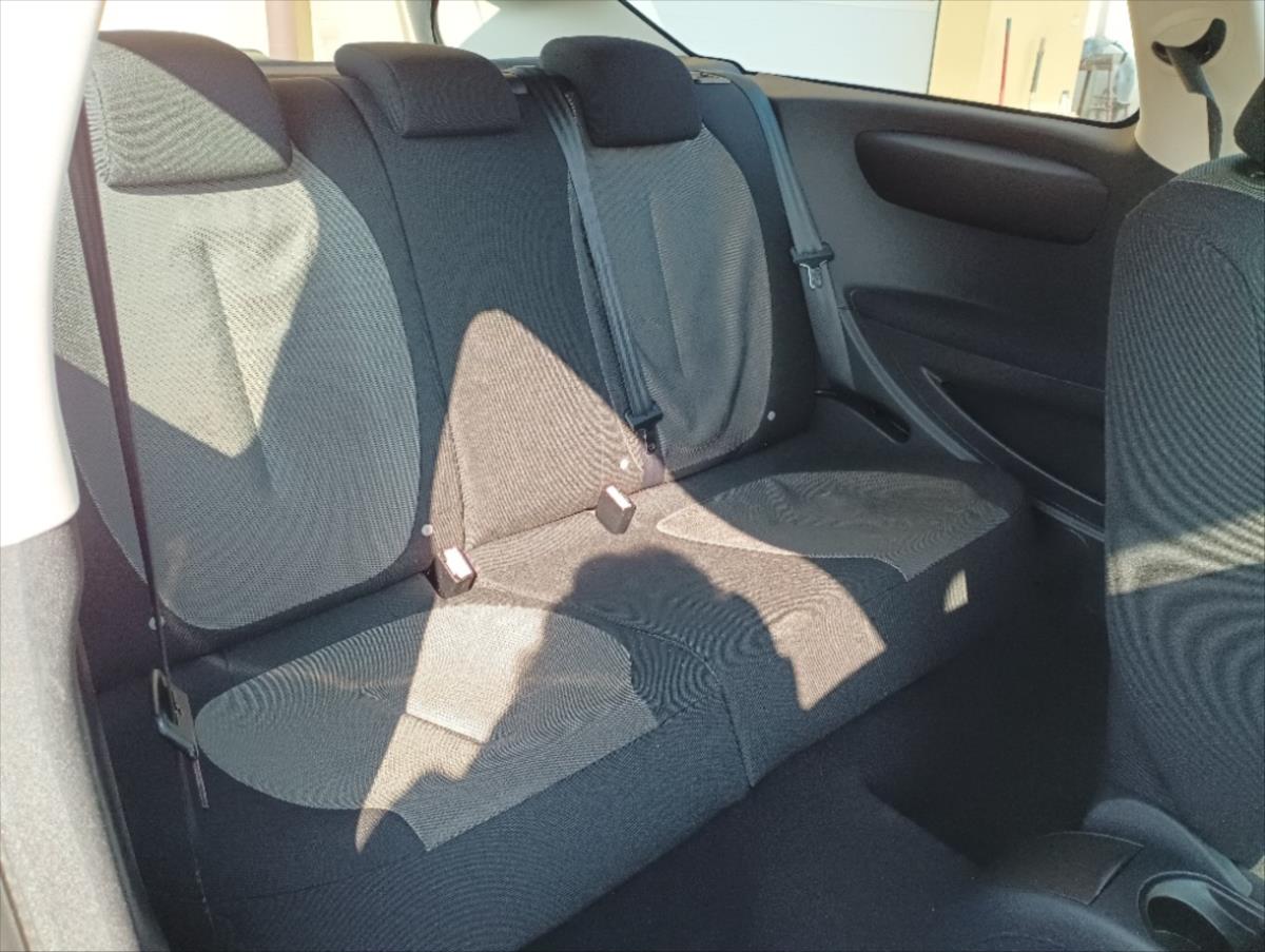 citroen-c4-1-6-i-vtr-coupe - 9