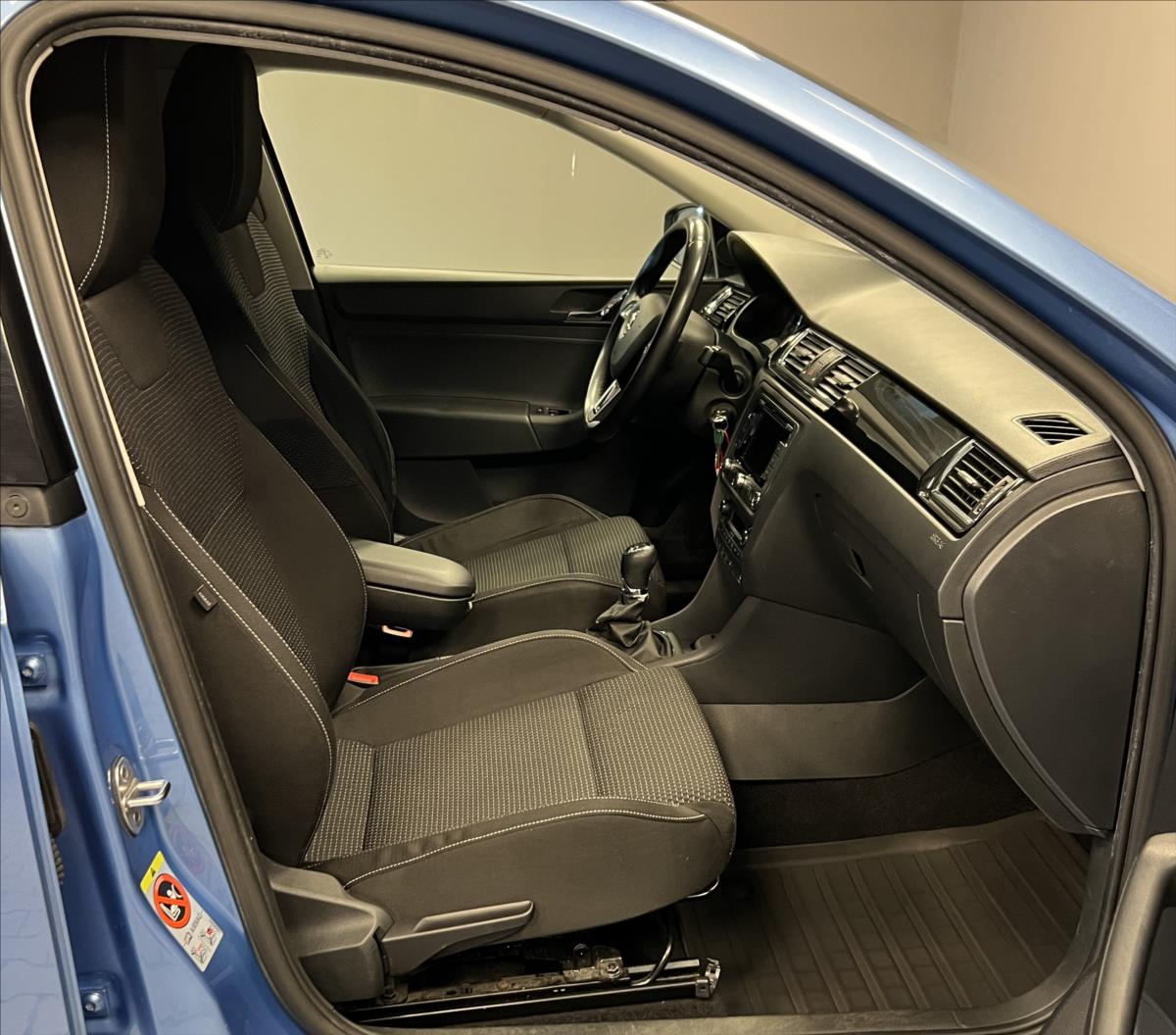 skoda-rapid-1-6-tdi-cr-elegance-dynamic - 6