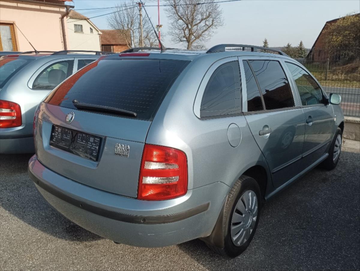 skoda-fabia-1-4-16v-comfort-combi - 3