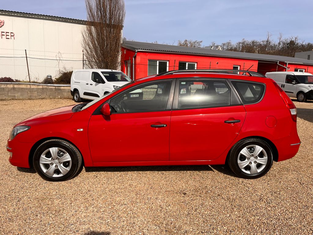 hyundai-i30-1-6crdi-66kw - 1