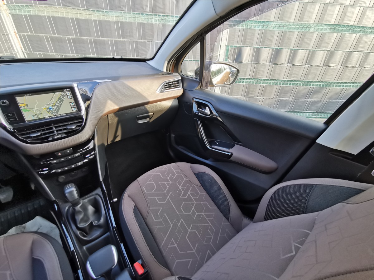 peugeot-2008-1-4-hdi-active - 7