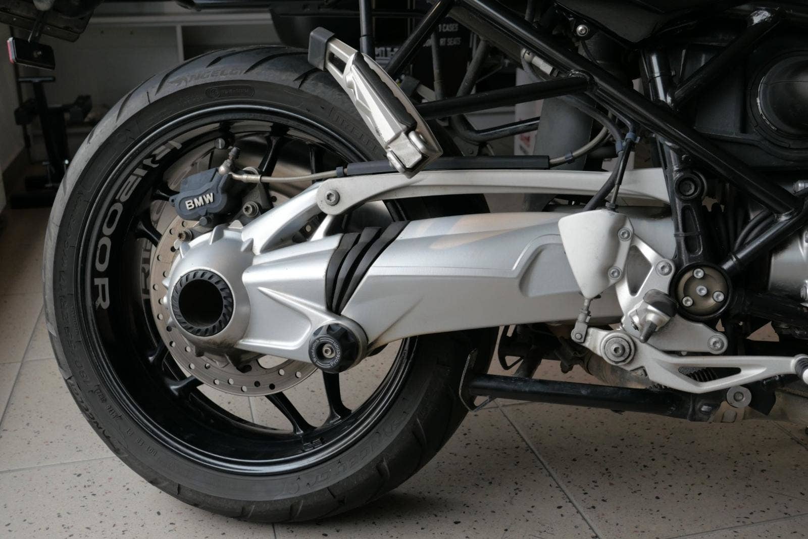 bmw-r-1200-r-r-1200-r - 5