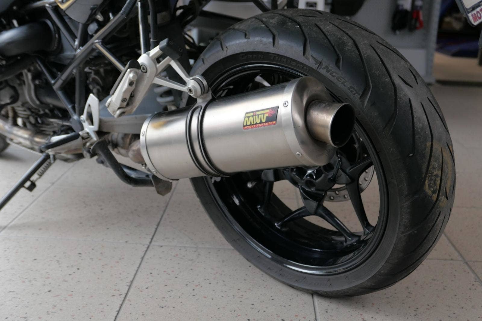 bmw-r-1200-r-r-1200-r - 10
