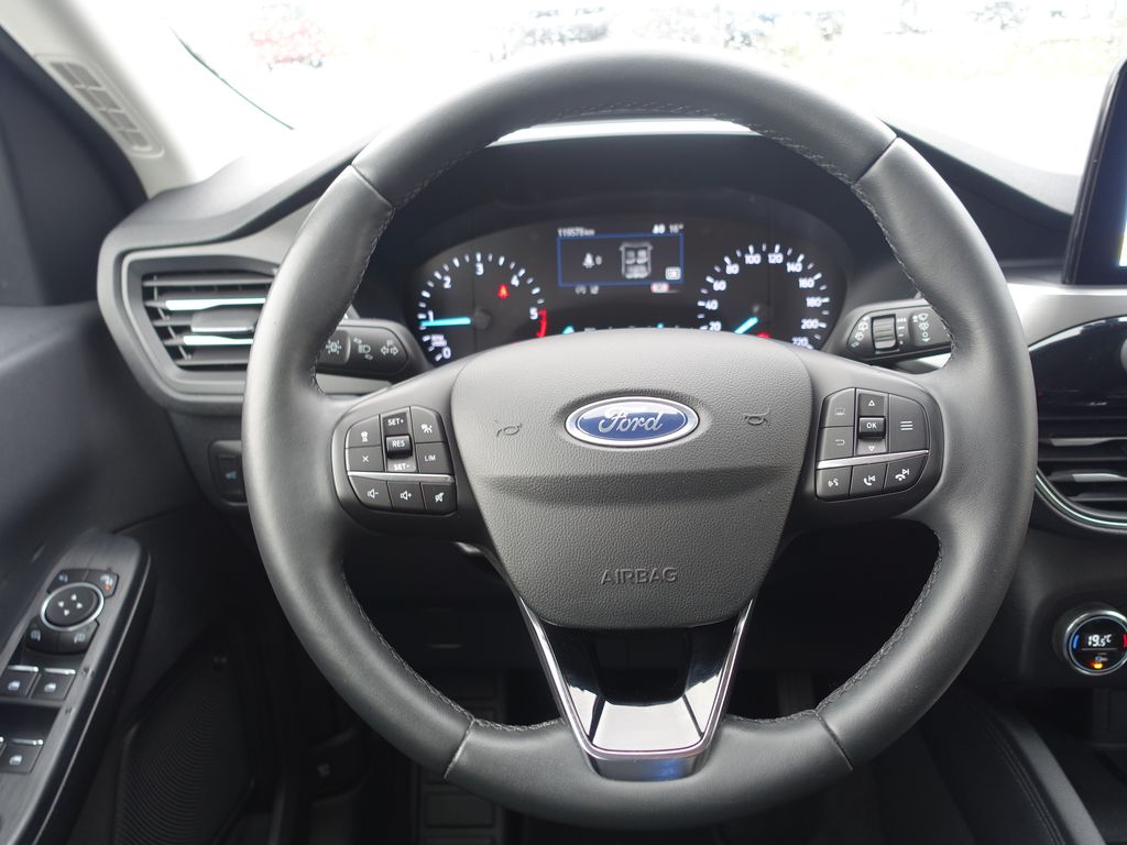 ford-kuga-110-kw-titanium-x-kamera - 9