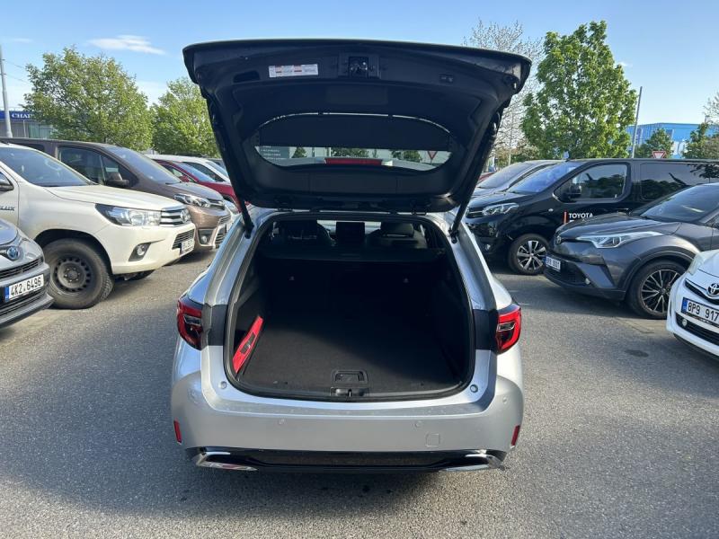 toyota-corolla-2-0l-style-hybrid - 6