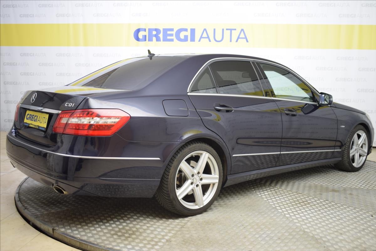 mercedes-benz-tridy-e-350cdi-pr-servis-super-stav - 5