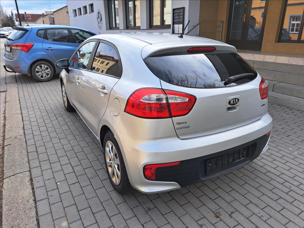 kia-rio-1-1-crdi-comfort - 6