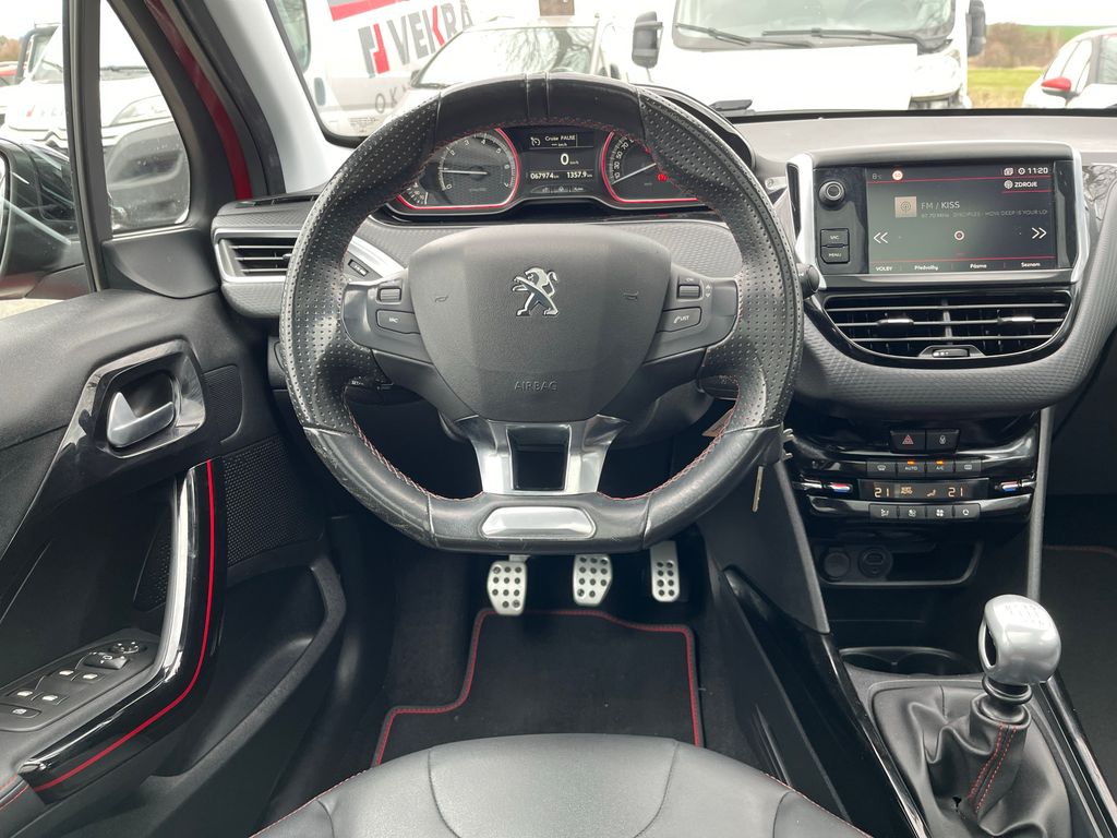 peugeot-2008-1-2-130k-gt-line-zaruka-servis - 8