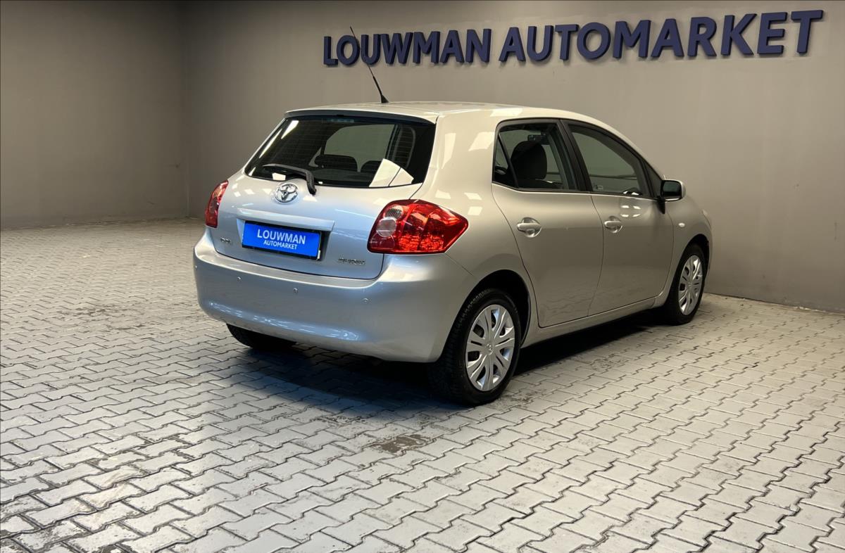 toyota-auris-1-6-vvt-i-sol - 1
